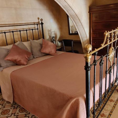 Cozy Corner House In Valletta - Authentic! Bagian luar foto
