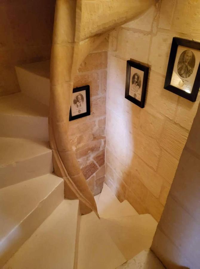 Cozy Corner House In Valletta - Authentic! Bagian luar foto