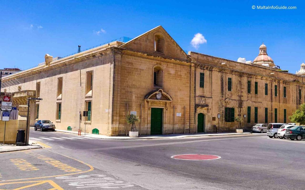 Cozy Corner House In Valletta - Authentic! Bagian luar foto
